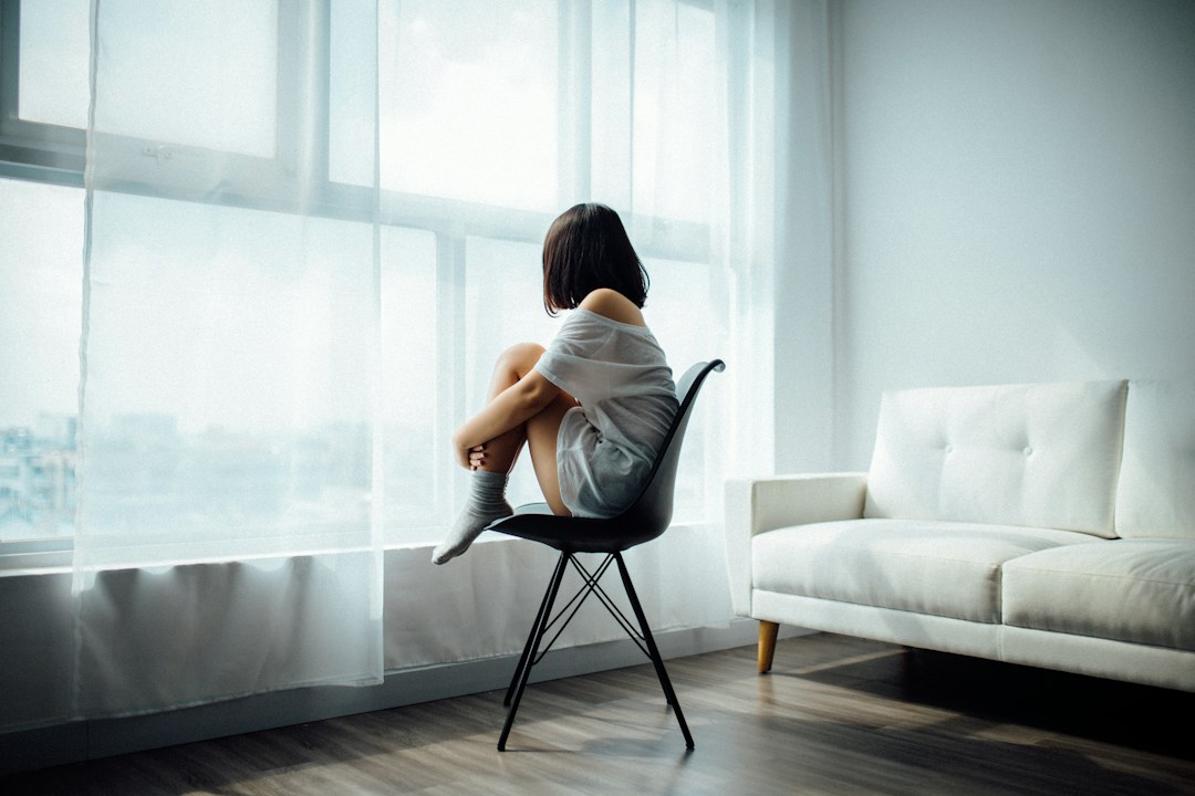 Shedding Light on the Psychological Struggles of Truck Accident Survivors 1 img