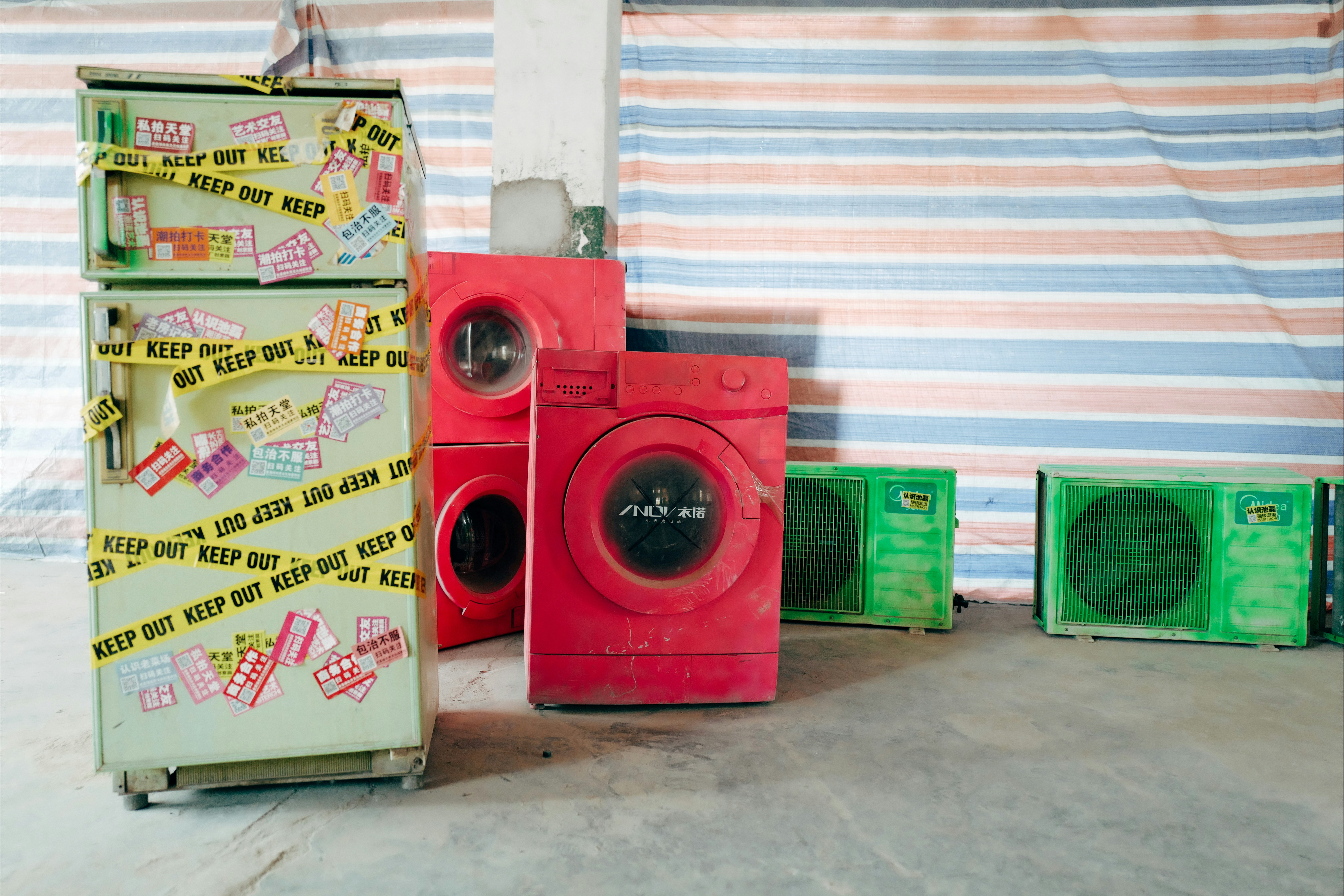 Repair or Repurpose? How to Turn Your Old Appliances Into Art 3 img