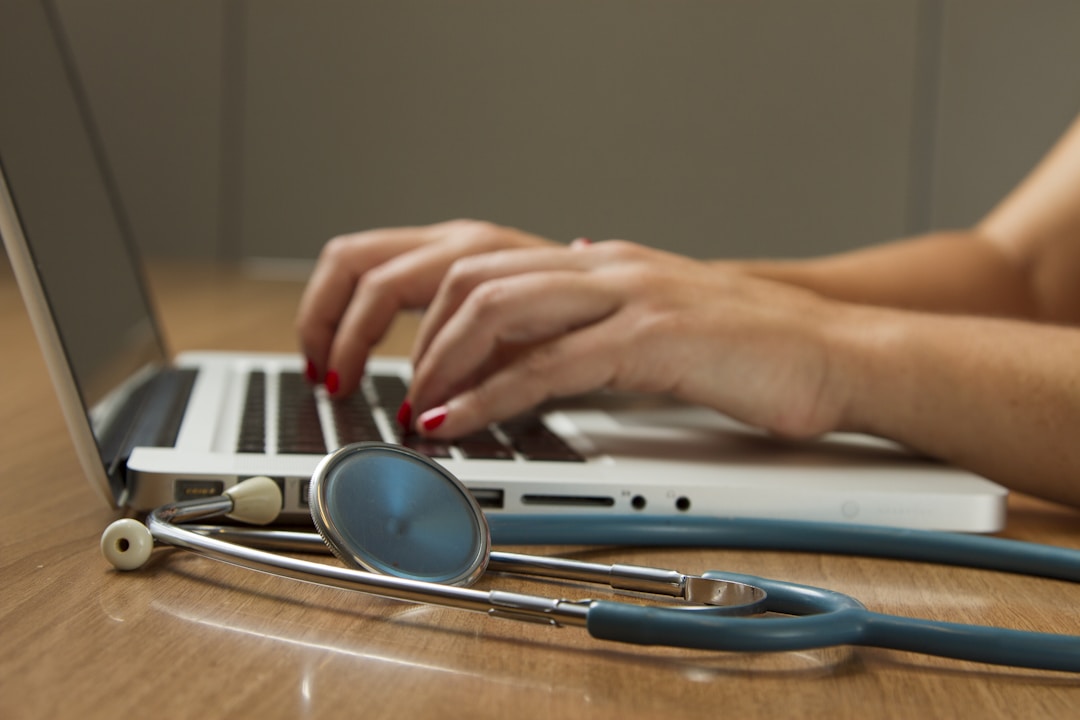 How To Find a Job as a Travel Nurse 2 img