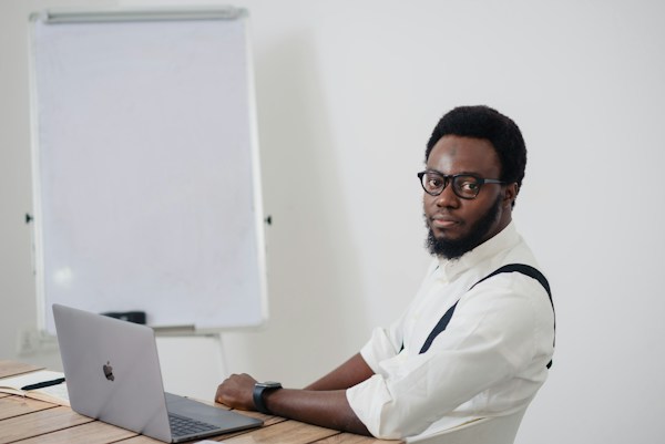 What You’ll Need To Know if You Want To Get Into Business Management in 2022 2 img